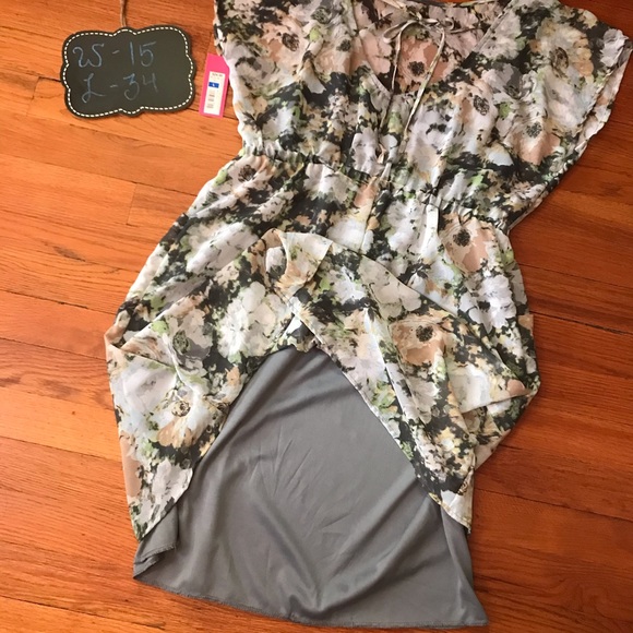 NWT Floral Dress with Double Pockets! - Picture 10 of 12